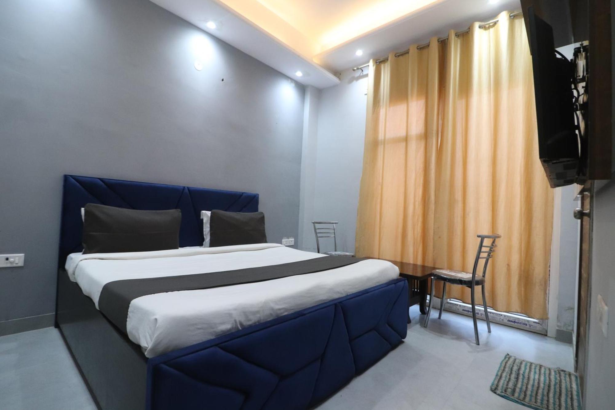 Twamev Couple Friendly Rajouri Garden By The Arrow Hotel 4*