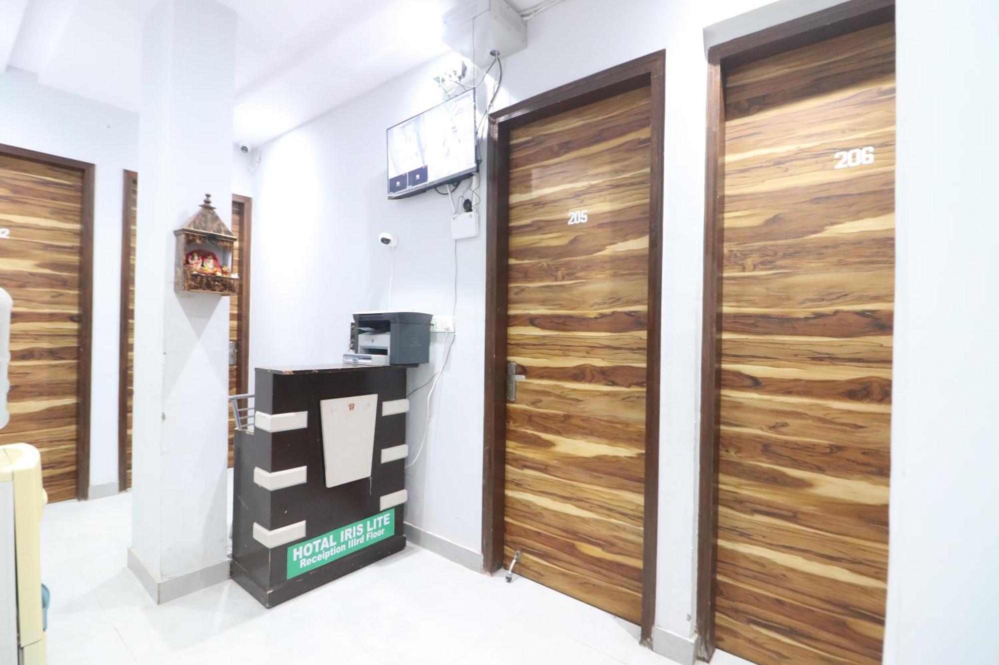 Twamev Couple Friendly Rajouri Garden By The Arrow Hotel New Delhi