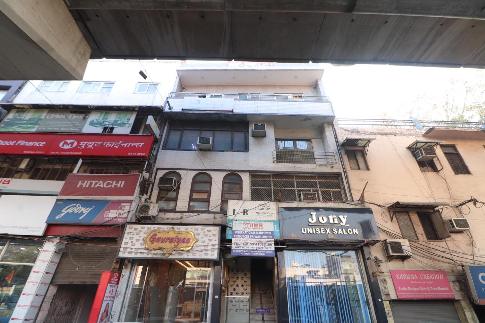 Twamev Couple Friendly Rajouri Garden By The Arrow Hotel New Delhi